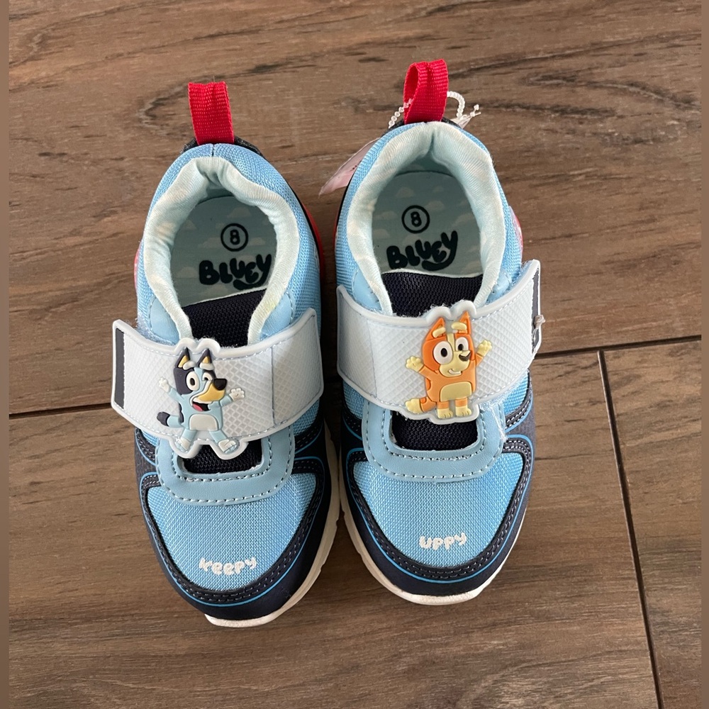 New Bluey Kids Boys Shoes with Light Blue & Navy Accents size 8
